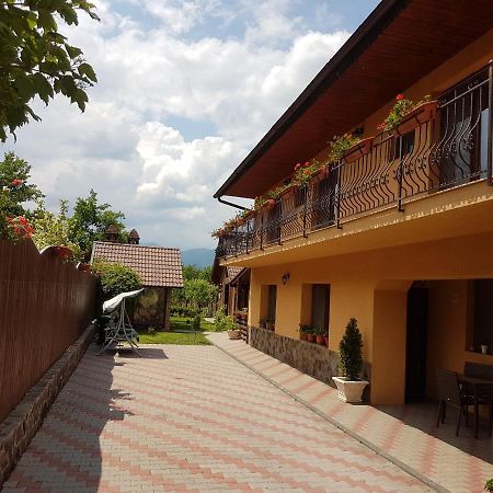 Casa Ovesia Villa Săcele Exteriör bild